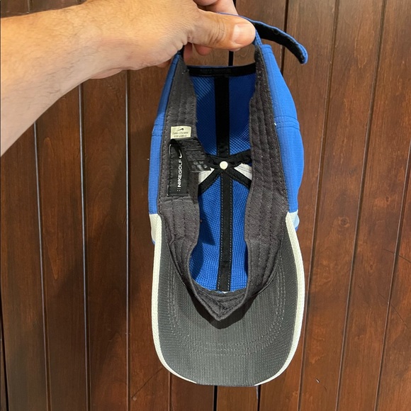 Hat 🧢 - Picture 4 of 6